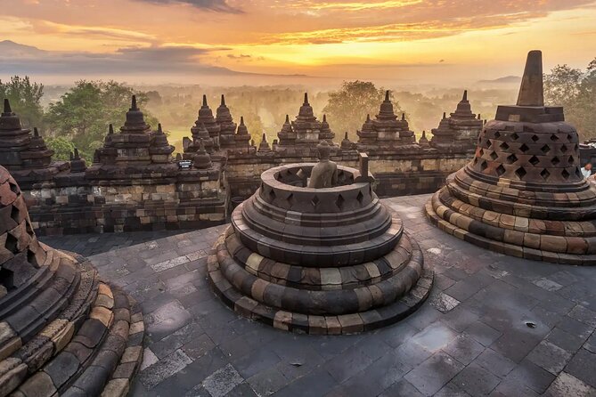 1 Day Yogyakarta tour ( Borobudur temple, Merapi Lava Tour, Prambanan Temple) - Tickets and lunch: the part that affects real value