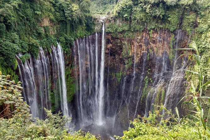 1Day - Tumpak Sewu Waterfall and Goa Tetes Cave Trekking - 7:00 am pickup and the motorbike shuttle setup