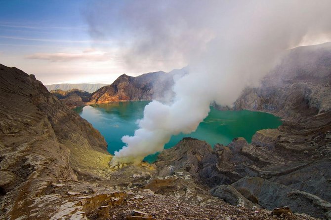 2Days - Bromo Sunrise Ijen Adventure via Malang - What to expect on the Ijen descent, and how to manage your energy