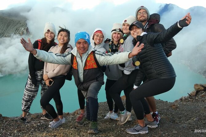 3 Days Tour To Explore Mt Bromo - Day 3: Ijen at 01:30, Trekking 3 km, and Seeing the Blue Flame