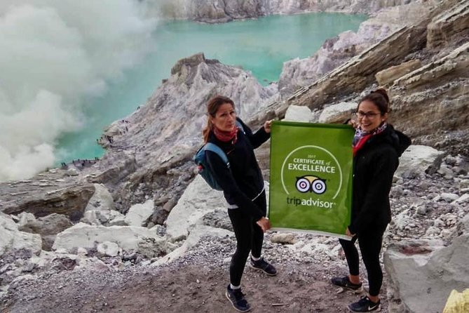 3Days - Adventure Bromo Ijen via Surabaya or Malang - Day 3 Ijen Summit and the Blue Fire Visit (Plus the Health Check)