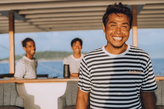 4-in-1 • Gili Islands Half-day Snorkel & Lunch Catamaran Tour - Snorkeling guide help and included safety gear