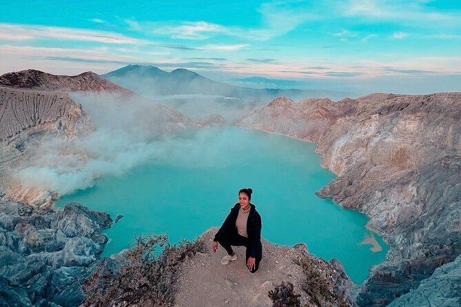 4D3N Bromo Ijen Tumpak Sewu Waterfall Tour from Surabaya/Malang - Day 1: Jodipan Rainbow Village, then sleep near Tumpak Sewu