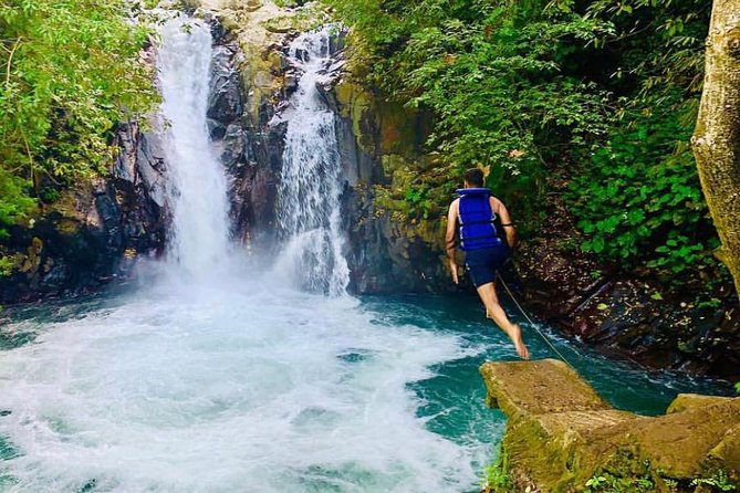 All Inclusive : Jumping Sliding at Aling- Aling Waterfall - Handara Gate - Lunch - Pickup and the private AC car, why it makes the day easier