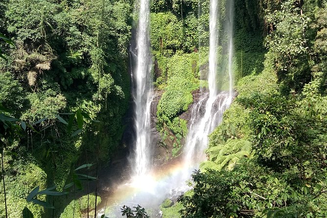 All Inclusive Sekumpul Waterfall Trekking , Handara Gate & Temple - The Handara plus temple plus waterfall order makes sense