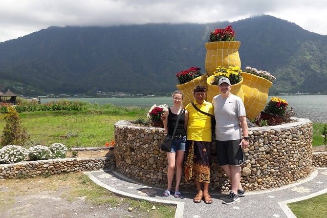 Ancient Temples and Jatiluwih Rice Terrace Private Tour - Bedugul and Ulun Danu Beratan Temple on the lake