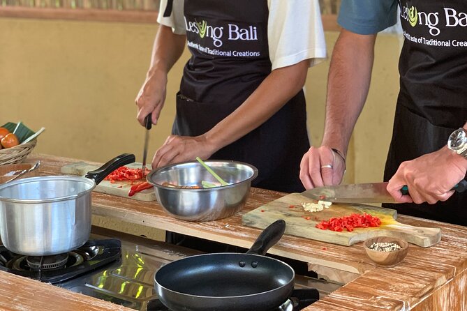 Authentic Balinese Cooking Class in Ubud - Choose vegetarian or regular, then cook with a chef’s guidance
