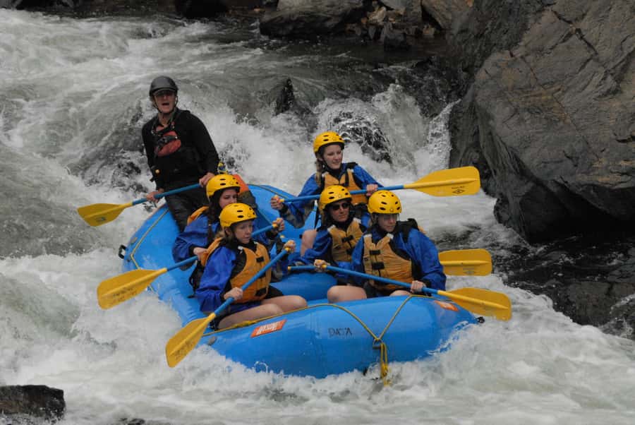 Bali: Ayung River Rafting & Jungle Swing Tour with Transfer - The rafting base setup: showers, lockers, and the stair reality