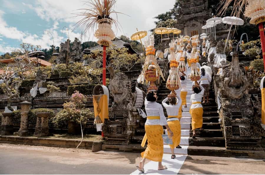 Bali/Batur: Mystical & Burial Rituals Tour with Kehen Temple - Getting There: Pickup, Volcano Roads, and How the Day Flows
