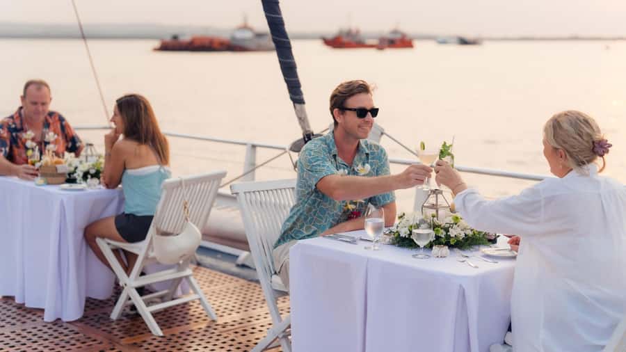 Bali/Benoa: 5-Course Romantic Evening Cruise With Live Music - Why this Bali 5-course dinner cruise feels special