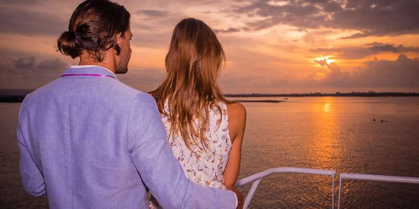 Bali/Benoa: Sunset Dinner Cruise with Show and Live Music - The Sea Air Part: Benoa Bay Views and the Sky Shift