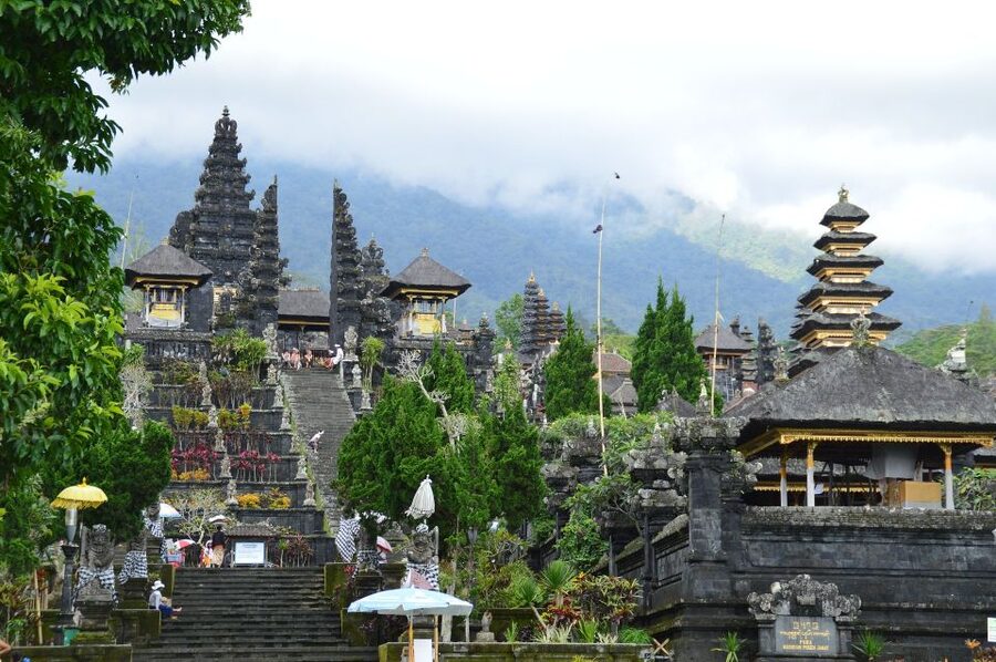 Bali: Besakih Temple & Lempuyang Temple Gates of Heaven Tour - Besakih Mother Temple: Bali’s largest sacred complex