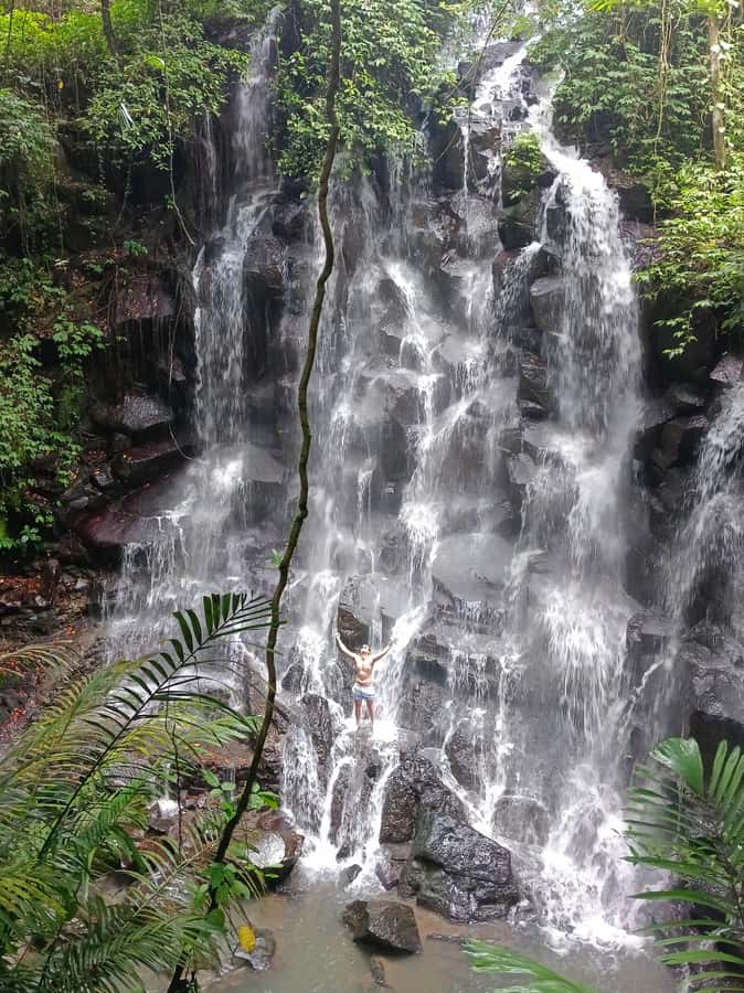 Bali: Best of Ubud Waterfalls Tour - Stop 2: Kanto Lampo Waterfall, Iconic Rock Formation and a Short Stair Walk