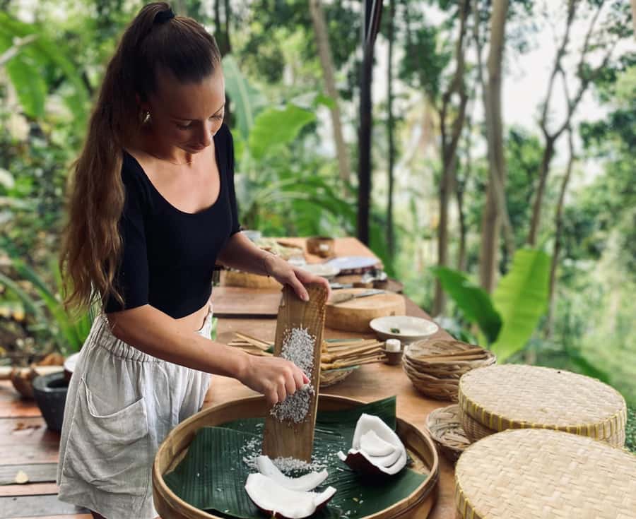 Bali: Cooking Class with 5 Balinese Dishes - The 4-hour class flow: how you go from prep to five dishes