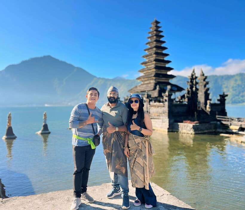 Bali: Customizable Private Tour - Pickup between 08.00 and 10.00, with a sign in the lobby