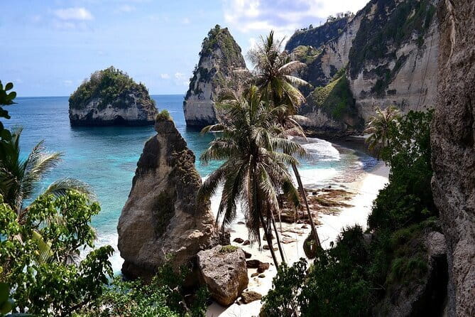 Bali Day Trip: Bali Instagram Tour (All Inclusive & Private) - Goa Raja Waterfall: your quieter nature stop