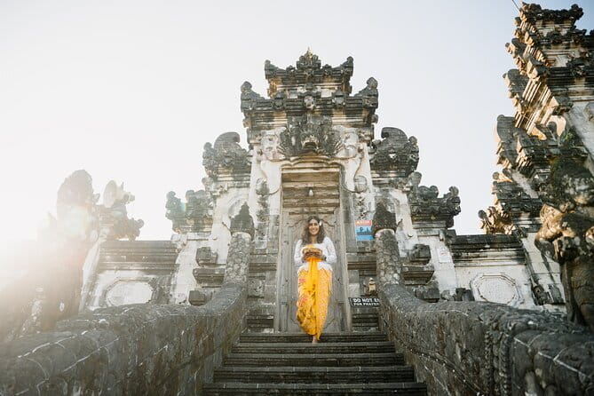 Bali Day Trip: Bali Instagram Tour (All Inclusive & Private) - Lereng Agung Ristorante lunch, where the meal is part of the plan