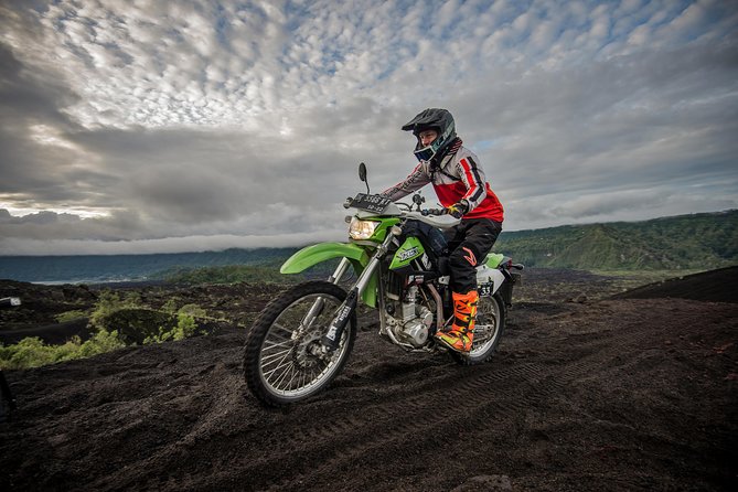 Bali Dirt Bike Adventure - Tegalalang rice terraces: Bali scenery between trail sections