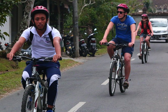 Bali Downhill Cultural Cycling Tour - School Charity Stop: The One Moment You Can Make Tangible