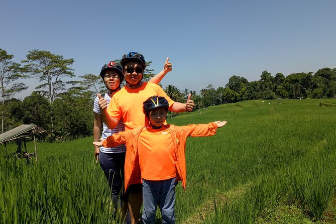 Bali Downhill Natural Cycling Tour & visit Volcano - Starting right: Warung Tepi Sari breakfast and coffee options