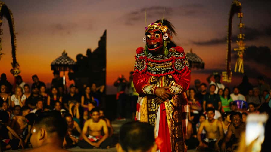 Bali: Full-Day Private or Shared Uluwatu Highlights Tour - Water Blow Nusa Dua: ocean spray, wind, and the quick reality check