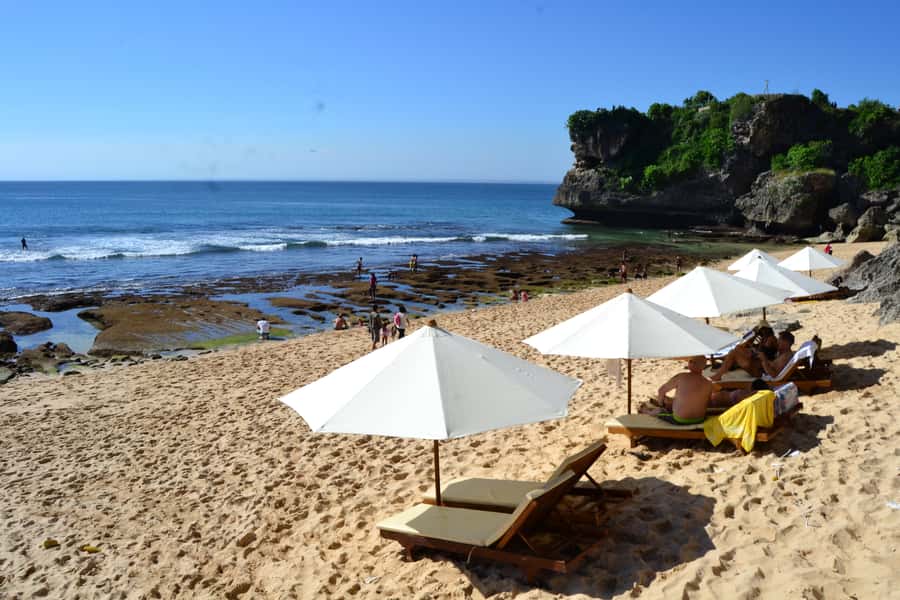 Bali: Full-Day Private White Sand Beaches and Sunset Tour - Pickup at 9:00 AM: how the timing and transport feel in real life