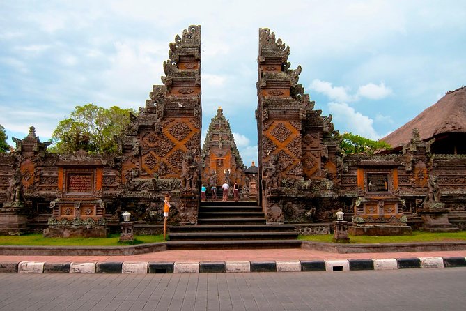 Bali Hindu temple, Rice terrace, Waterfall -All Inclusive - Tegallalang lunch time: what’s included and what you can do with it