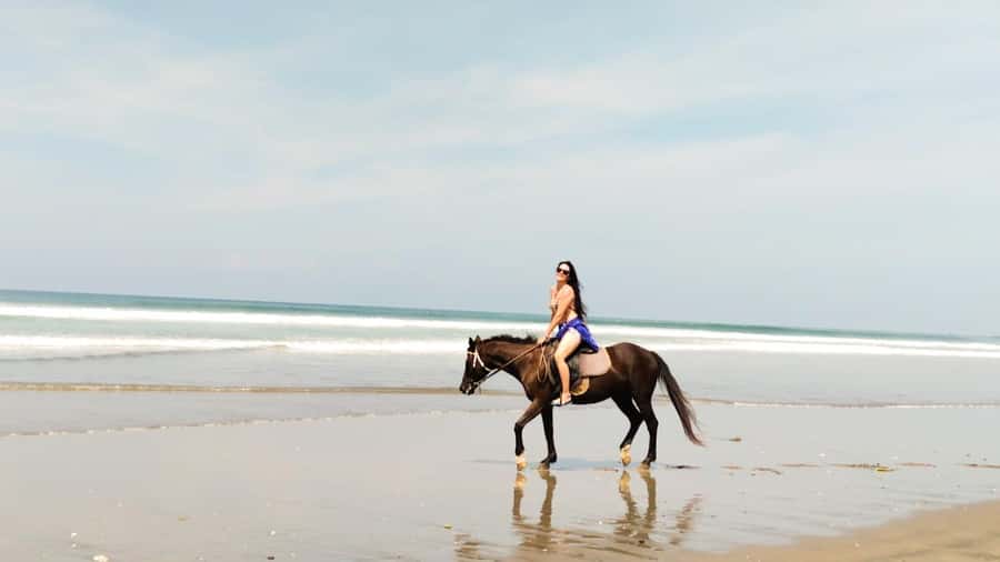 Bali: Horse Riding Tour on Seminyak Beach Include Transport - Sunrise versus sunset: when the ride feels different