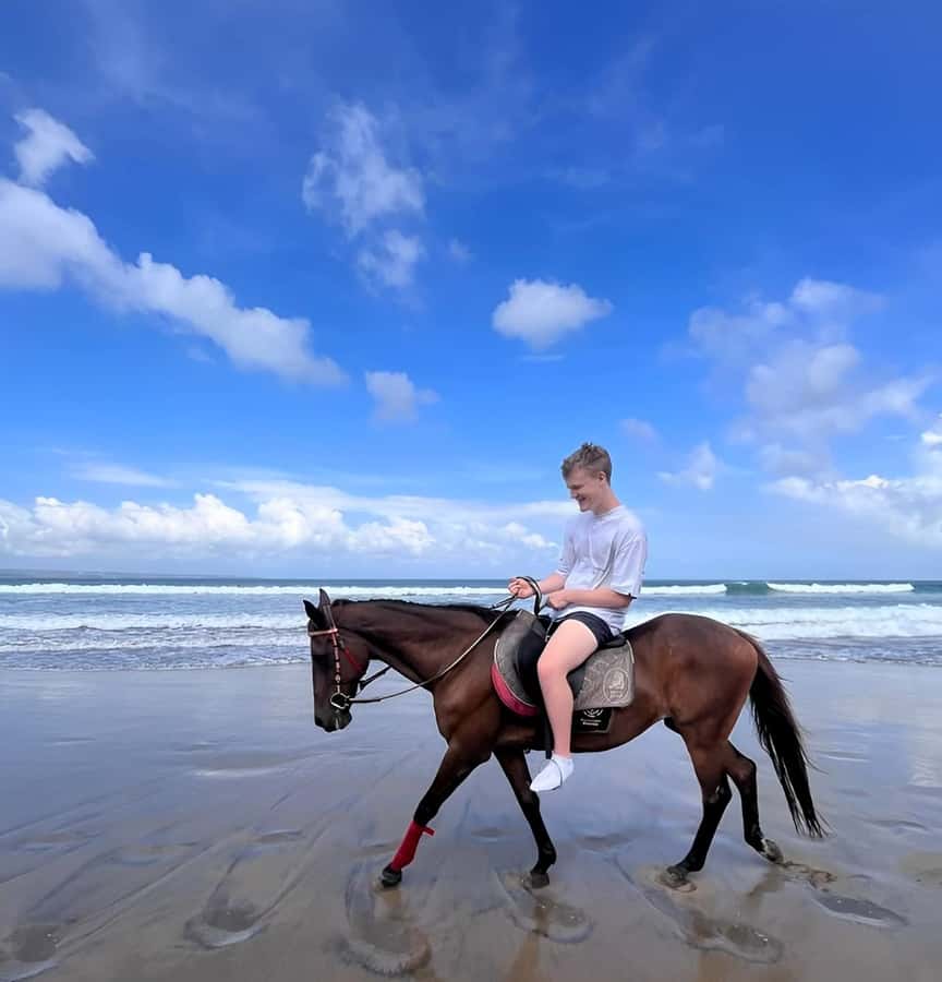Bali: Horse Riding Tour on Seminyak Beach Include Transport - The beach route: what you’ll notice once you’re moving
