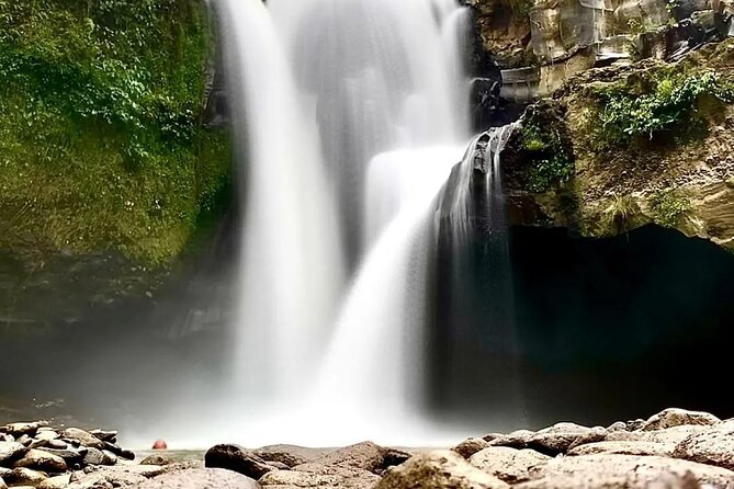 Bali Inclusive Tour: Best Waterfalls Around Ubud Area - Stop 2: Kanto Lampo, jungle mood and cliff-photo angles