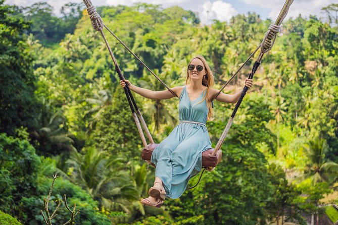 Bali Instagram: Gate of Heaven Temple Tour - Stop 3: Tukad Cepung Waterfall and the cave-light effect