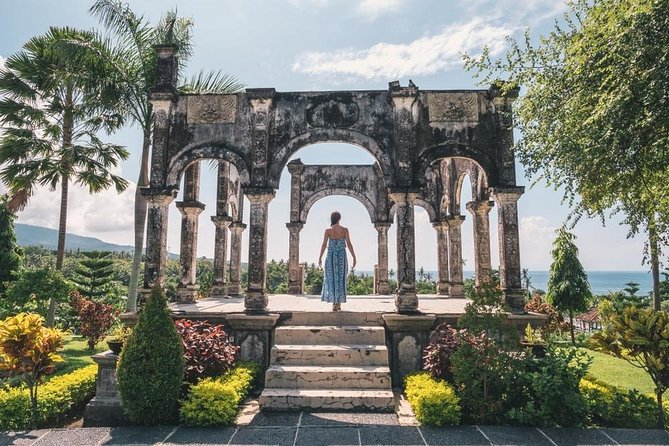 Bali Instagram: Gate of Heaven Tour - Tirta Gangga water palace: blessed water, easy photo angles