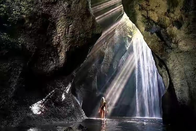 Bali Instagram Tour - All Inclusive - Lempuyang Temple and the Gate of Heaven: what sunrise really changes
