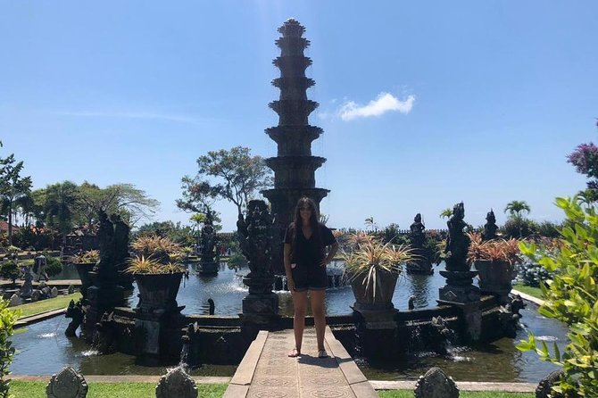 Bali : Instagrams Tour Lempuyang Temple, Tirta Gangga- Tukad Cepung , Tibumana Waterfall - A photography-first Bali day that actually saves you energy