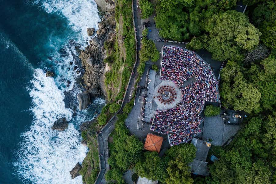 Bali: Kecak Fire Dance Entry Ticket and Uluwatu Temple - Uluwatu Temple: Cliffside Views and Strict Practical Rules