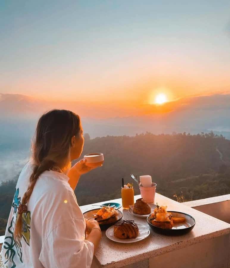 Bali: Kintamani Cafe, Waterfall, Temple and Cretya Ubud Tour - Kintamani Cafe breakfast: where the morning view does the heavy lifting