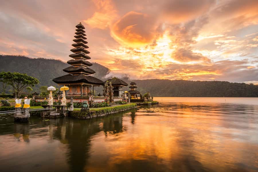 Bali: Lake Bratan, Handara Gate, Waterfall & Swing Tour - Timing, Weather, and Why the Highlands Feel Cooler