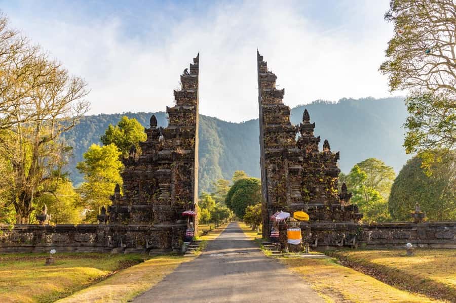 Bali: Lake Bratan, Handara Gate, Waterfall & Swing Tour - The Jungle Swing and Scenic Stops: Fun, Photos, and How to Stay Comfortable
