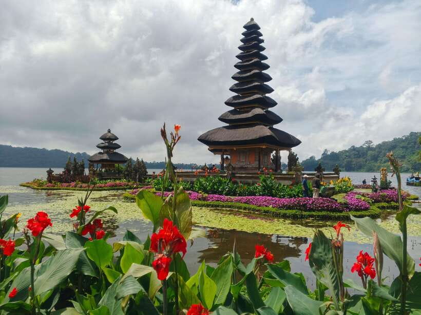 Bali: Lake Temple, Jatiluwih Rice Terrace & Waterfall Tour - Banyumala Waterfall: when clear water turns a sightseeing day into a real experience