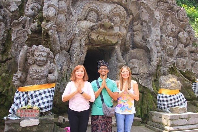 Bali Most Beautiful Temples Private Tour - Temple etiquette in smart casual: what to expect on-site