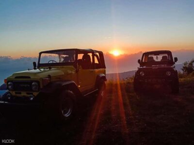 Private Sunrise Jeep Tour & Hot Spring