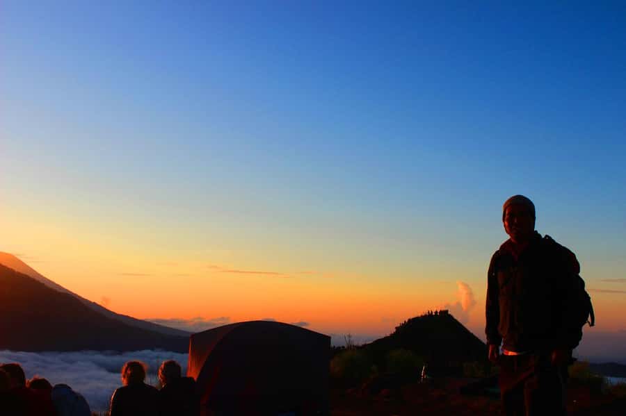 Bali: Mount Batur Sunrise Hike with Breakfast & Hot Spring - The Timing Trick: Early Pickup, Summit Waiting, and Cold Reality