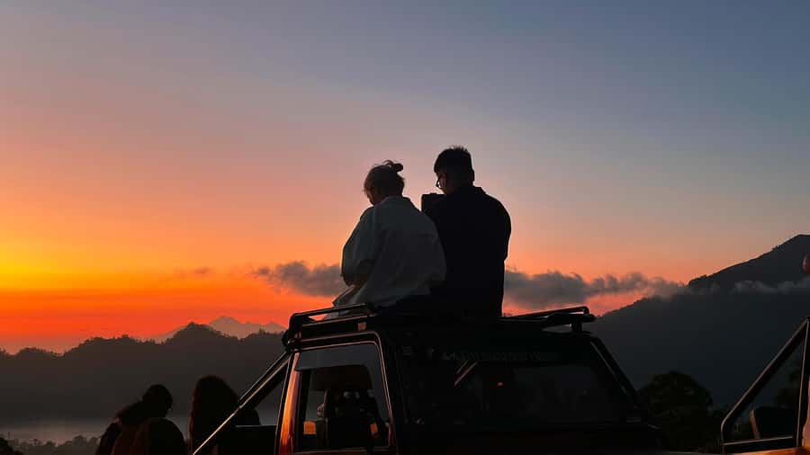 Bali: Mount Batur Sunrise Jeep Tour with Jungle Swing - The practical magic of a Mount Batur sunrise by jeep