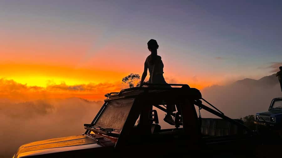 Bali: Mount Batur Sunrise Jeep Tour with Jungle Swing - The cold start, the small jeep, and why safety matters