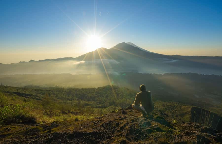 Bali: Mount Batur Sunset Trek with Picnic - Why the Mount Batur sunset trek feels calmer than the morning rush