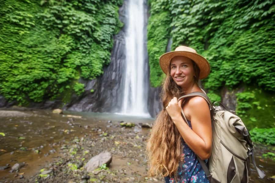 Bali: Munduk Waterfalls Trek, Twin Lakes and Temple Tour - Tamblingan Lake by wooden canoe, then Ulun Danu Tamblingan Temple