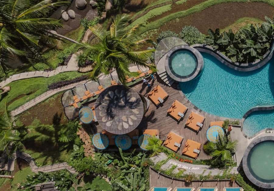 Bali & Nusa Penida: 2-Day Highlights Instagram Tour - Guides Make or Break the Day