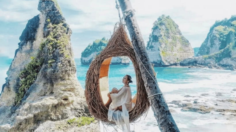 Bali/Nusa Penida: Island Beach Highlights Swim & Hike Tour - Atuh Beach: Rock Formations, Coastline Walking, and Quiet Switch-Off