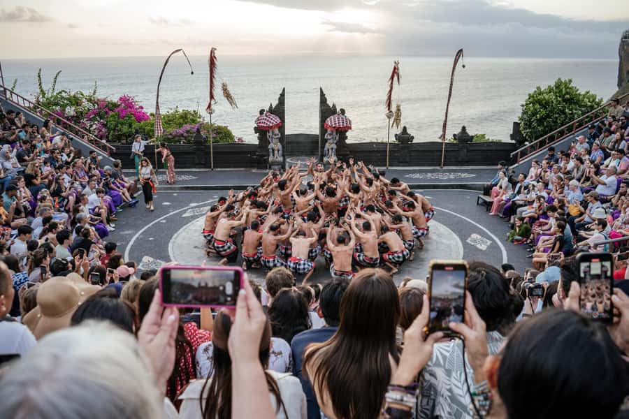 Bali: Padang Beach, Uluwatu Kecak Fire Dance, & Suluban Tour - Jimbaran Seafood Dinner Option: A Relaxed Ending by the Waves