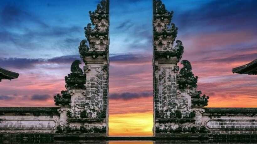 Bali: Private Instagram Tour - Ubud silver art and Werochana woodcarving: souvenirs with technique